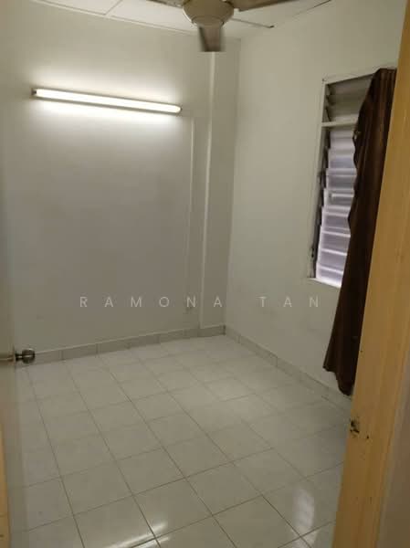 Pangsapuri untuk Dijual di Kiara Apartment - Ramona Tan - Interior - PropertyGuru.com.my