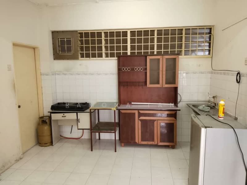 Pangsapuri untuk Dijual di Kiara Apartment - Ramona Tan - Kitchen - PropertyGuru.com.my
