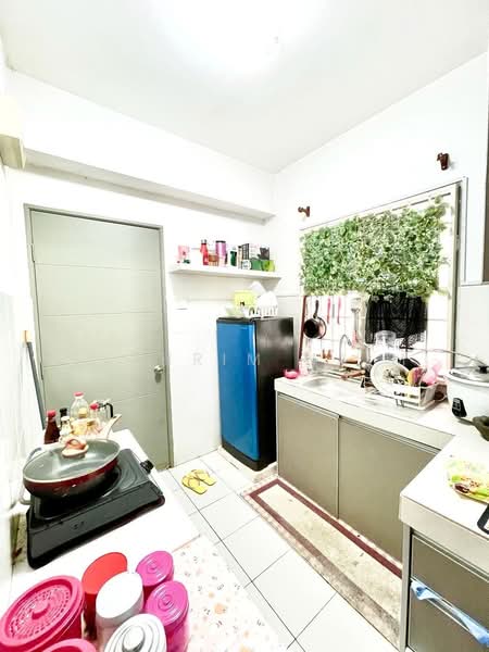 Pangsapuri untuk Dijual di Pangsapuri Putra - Syahrim Naim - Kitchen - PropertyGuru.com.my