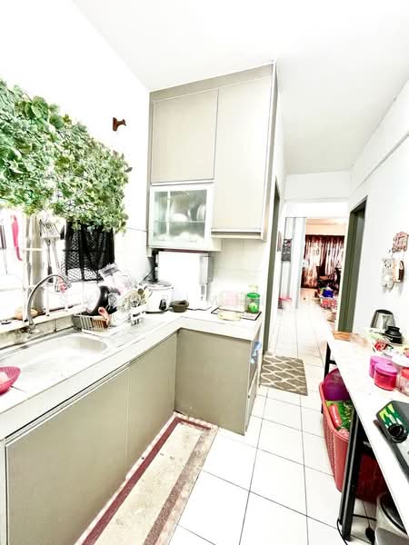 Pangsapuri untuk Dijual di Pangsapuri Putra Permai Selesa - Syahrim Naim - Kitchen - PropertyGuru.com.my