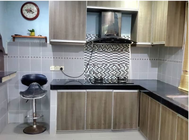 Rumah Teres 2 Tingkat untuk Dijual di Taman Lestari Putra (Seri Kembangan) - Danny Lee - PropertyGuru.com.my