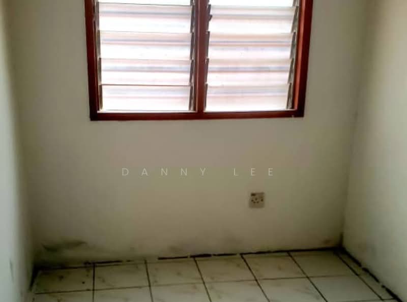 Rumah Teres 2 Tingkat untuk Dijual di Taman Lestari Putra (Seri Kembangan) - Danny Lee - PropertyGuru.com.my