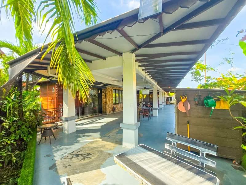 2-storey Terraced House for Sale in Seksyen 35 (Shah Alam) - Azli Ibrahim - Exterior - PropertyGuru.com.my