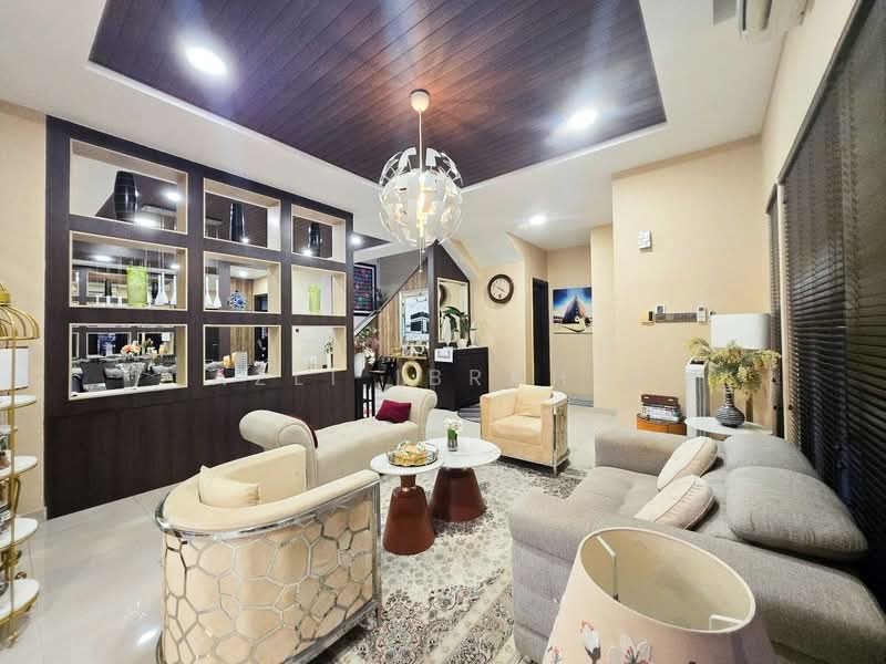 2-storey Terraced House for Sale in Seksyen 35 (Shah Alam) - Azli Ibrahim - Living Room - PropertyGuru.com.my