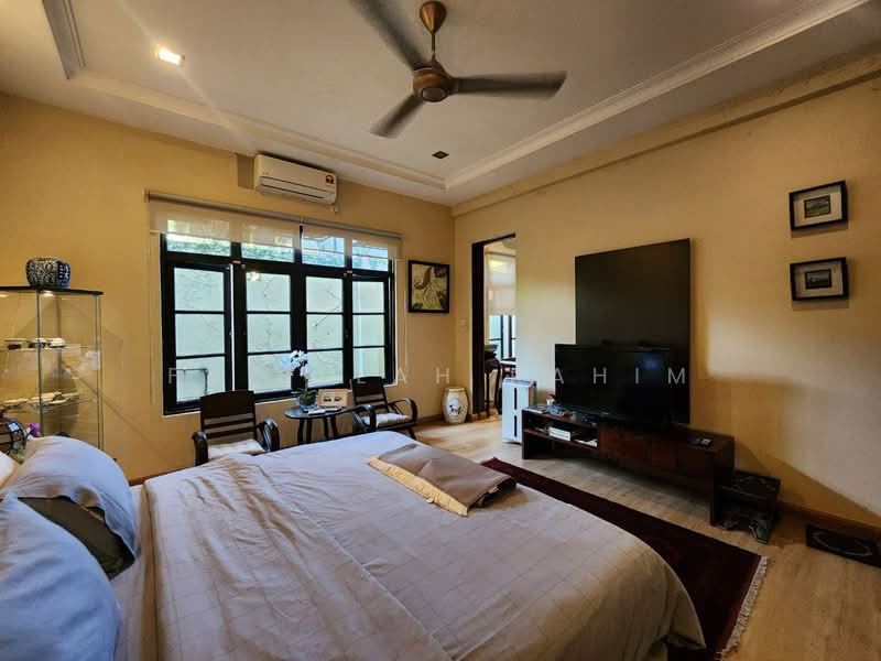 2-storey Terraced House for Sale in Bukit Jelutong (Shah Alam) - Fazillah Rahim - Bedroom - PropertyGuru.com.my