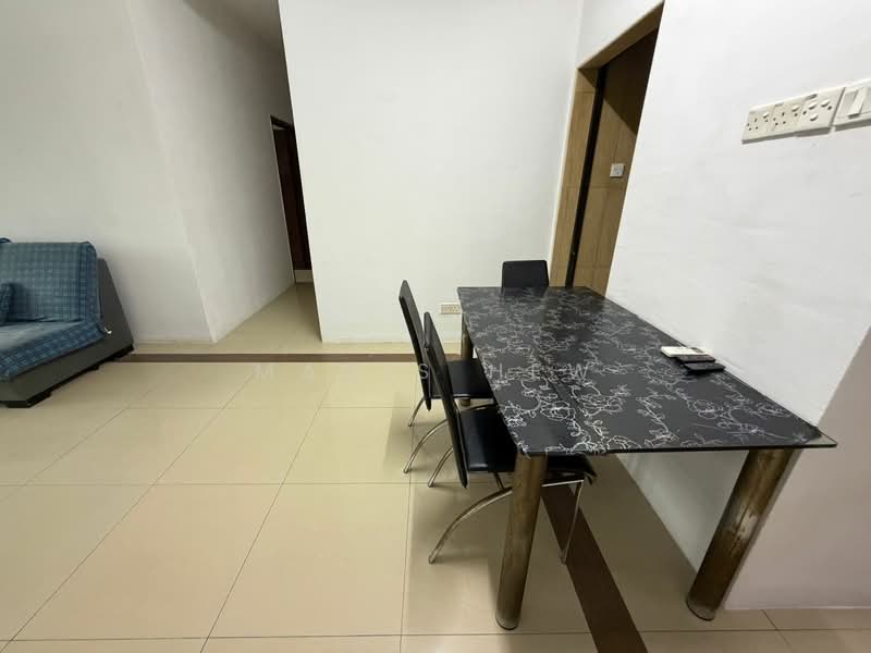 Pangsapuri untuk Disewa di Idaman Senibong - Mavis Hew - Living Room - PropertyGuru.com.my