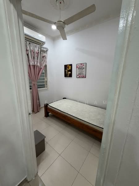 Townhouse for Rent in Balakong (Selangor) - Steve Tham - Bedroom - PropertyGuru.com.my