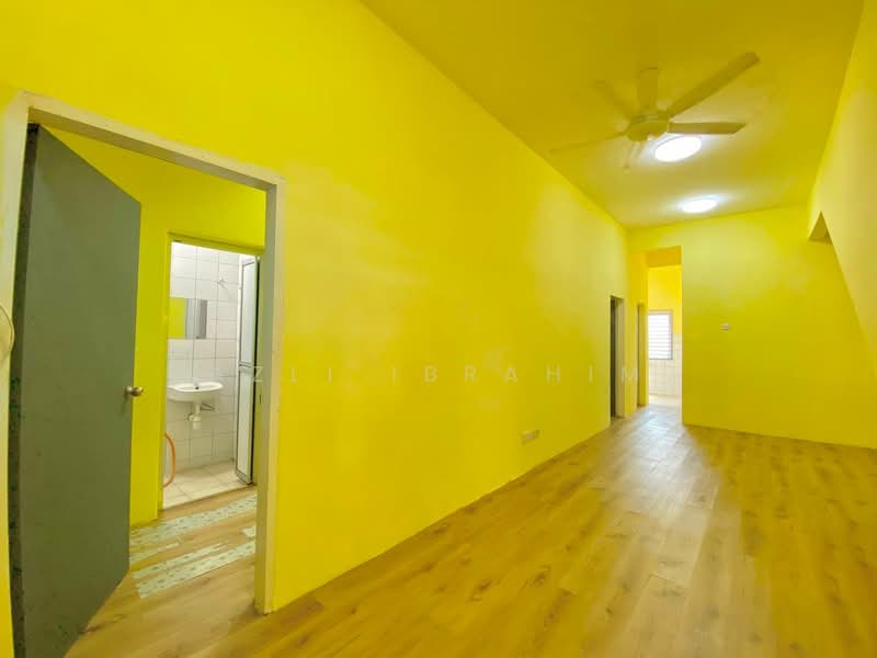 Rumah Bandar untuk Dijual di Taman Seri Segar (Semenyih) - Azli Ibrahim - Interior - PropertyGuru.com.my
