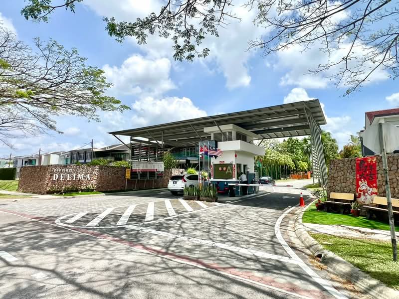 Cluster House for Sale in Taman Daiman Jaya (Kota Tinggi) - Roy Yap - Exterior - PropertyGuru.com.my