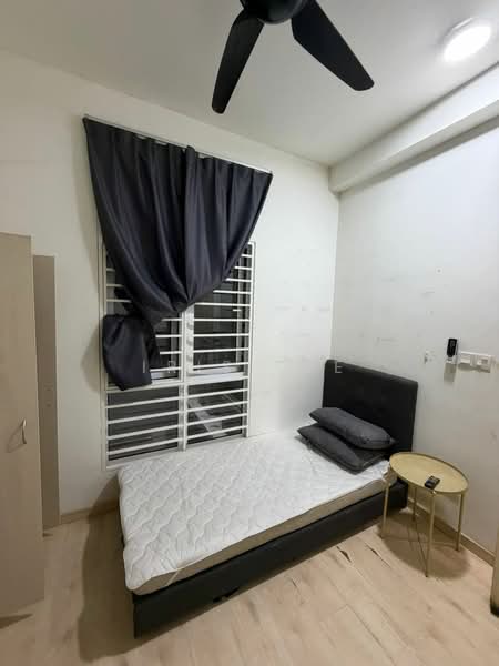 Condominium for Rent at The Holmes 1 - Iris Lee - Bedroom - PropertyGuru.com.my