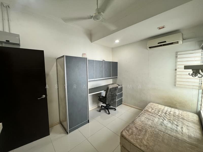 Semi-Detached House for Sale in Taman Saujana Emas (Kajang) - Asyraf Azman - Bedroom - PropertyGuru.com.my