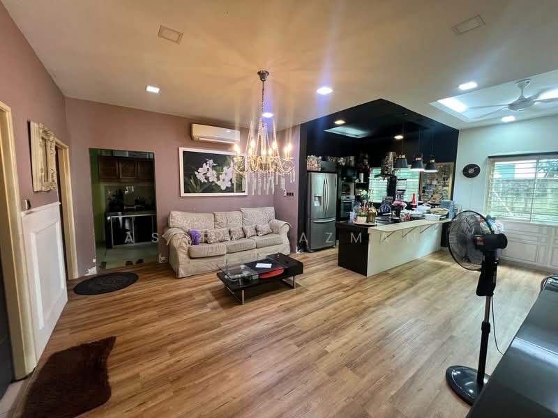 Semi-Detached House for Sale in Taman Saujana Emas (Kajang) - Asyraf Azman - Living Room - PropertyGuru.com.my