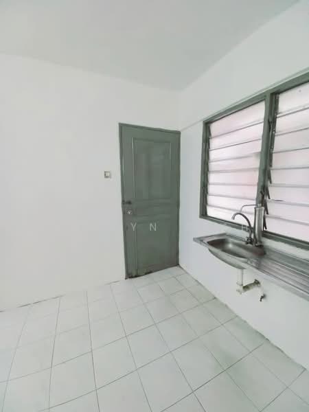 Flat for Sale at Taman Pekaka - Mervyn Seah - Interior - PropertyGuru.com.my