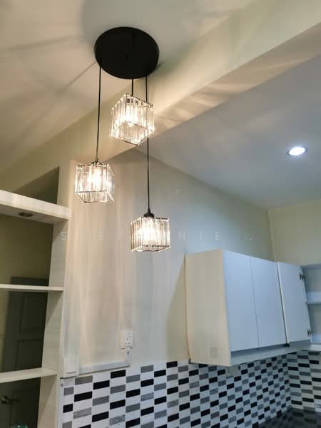 Apartment for Sale at 162 Residency - Stephanie . - Kitchen - PropertyGuru.com.my