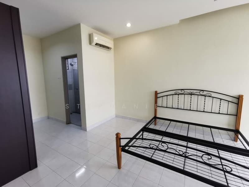 Apartment for Sale at 162 Residency - Stephanie . - Bedroom - PropertyGuru.com.my