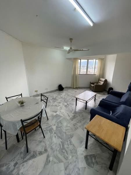 Kondominium untuk Disewa di Ayers Tower - Keith Mun - Living Room - PropertyGuru.com.my