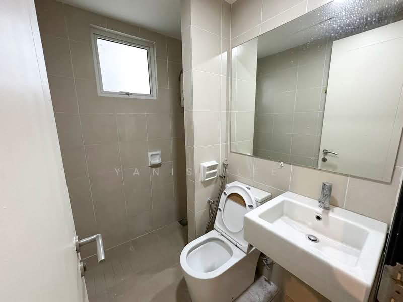 Service Residence for Rent at Tiara Mutiara / The Crown - Yanise Lee - Bathroom - PropertyGuru.com.my
