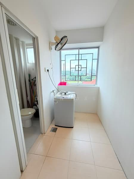 Pangsapuri untuk Disewa di Adamai - Edwin Dass - Bathroom - PropertyGuru.com.my