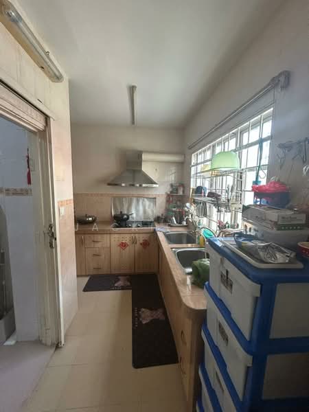 2.5-storey Terraced House for Sale in Bandar Puteri Puchong (Puchong) - Jackie Ho - Kitchen - PropertyGuru.com.my