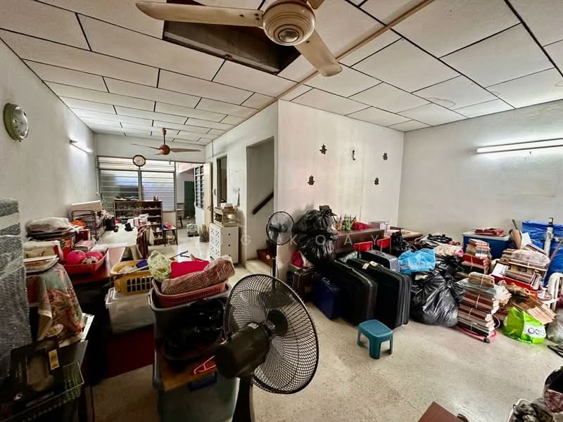 2-storey Terraced House for Sale in Gelugor (Penang) - Ping Koay - Living Room - PropertyGuru.com.my