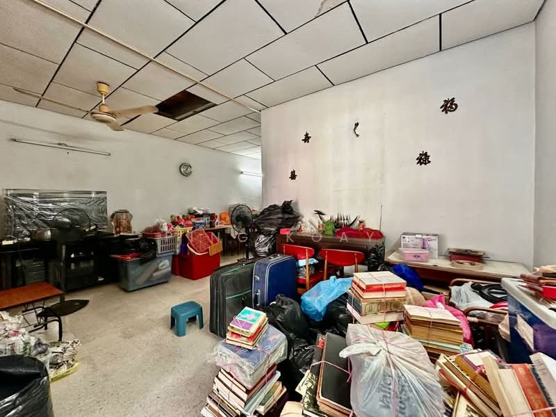 2-storey Terraced House for Sale in Gelugor (Penang) - Ping Koay - Living Room - PropertyGuru.com.my