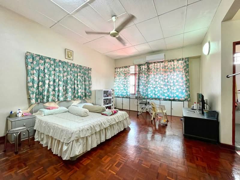 2-storey Terraced House for Sale in Bayan Lepas (Penang) - Ping Koay - Bedroom - PropertyGuru.com.my