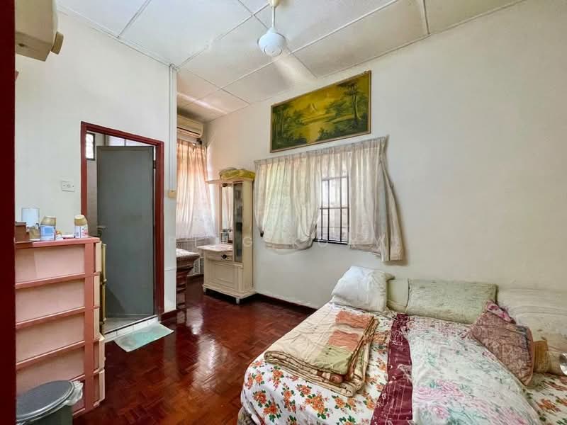 2-storey Terraced House for Sale in Bayan Lepas (Penang) - Ping Koay - Bedroom - PropertyGuru.com.my