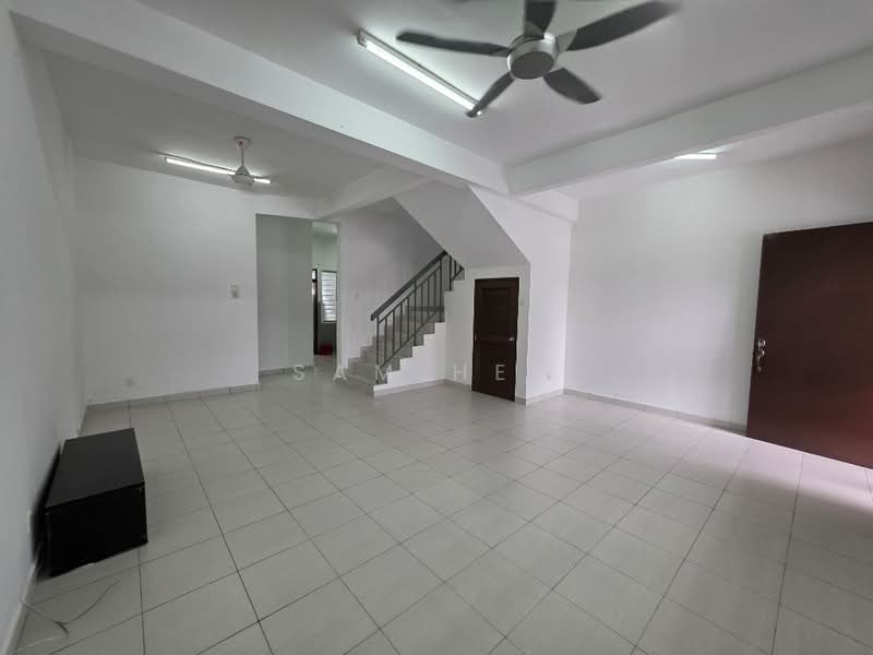 Rumah Teres 2 Tingkat untuk Disewa di Bandar Baru Bangi (Selangor) - Sam Hew - Living Room - PropertyGuru.com.my