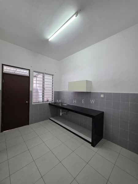 Rumah Teres 2 Tingkat untuk Disewa di Bandar Baru Bangi (Selangor) - Sam Hew - Kitchen - PropertyGuru.com.my