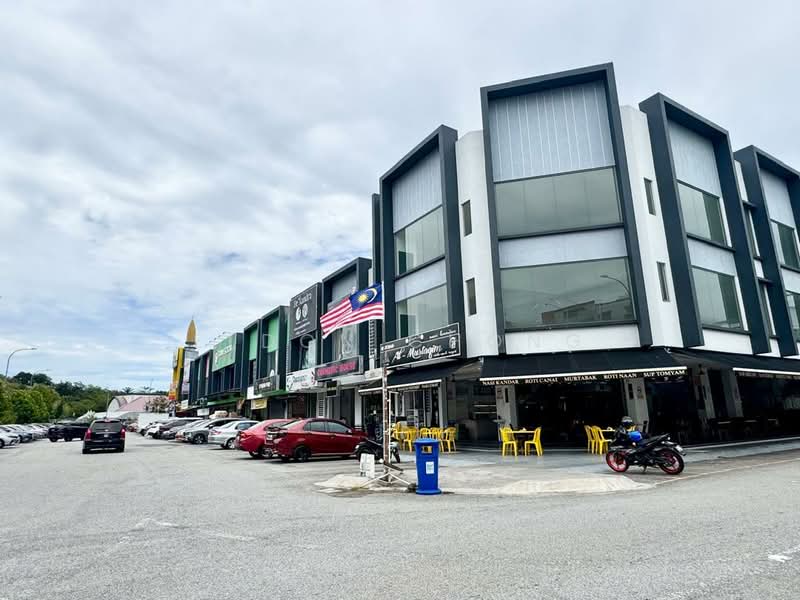 Shop for Sale in Bandar Seri Putra (Bangi) - Eldon Chong - Exterior - PropertyGuru.com.my