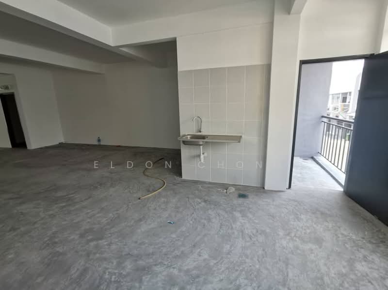 Shop for Sale in Bandar Seri Putra (Bangi) - Eldon Chong - Balcony - PropertyGuru.com.my