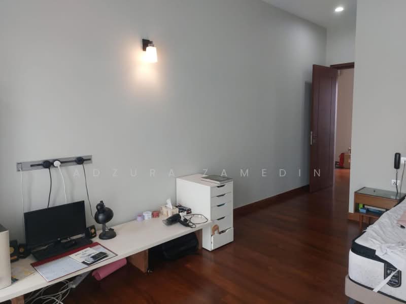 Rumah Banglo untuk Dijual di Seksyen 8 (Shah Alam) - Adzura Zamedin - Bedroom - PropertyGuru.com.my