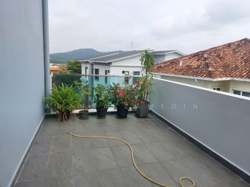 Rumah Banglo untuk Dijual di Seksyen 8 (Shah Alam) - Adzura Zamedin - Balcony - PropertyGuru.com.my