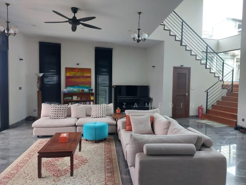 Rumah Banglo untuk Dijual di Seksyen 8 (Shah Alam) - Adzura Zamedin - Living Room - PropertyGuru.com.my