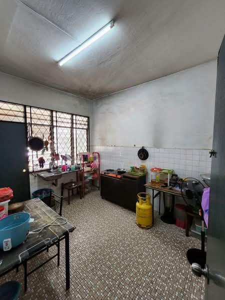 2-storey Terraced House for Sale in Permas Jaya (Johor Bahru) - Roy Yap - Kitchen - PropertyGuru.com.my