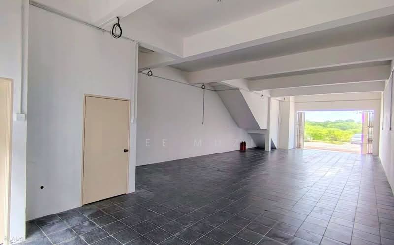 Shop / Office for Sale in Taman Meru (Ipoh) - Lee Muzi - Interior - PropertyGuru.com.my