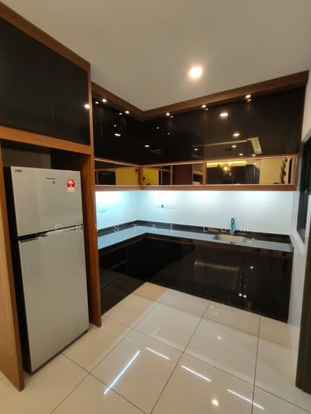 Kondominium untuk Disewa di The Henge - Crystal Lum - Kitchen - PropertyGuru.com.my