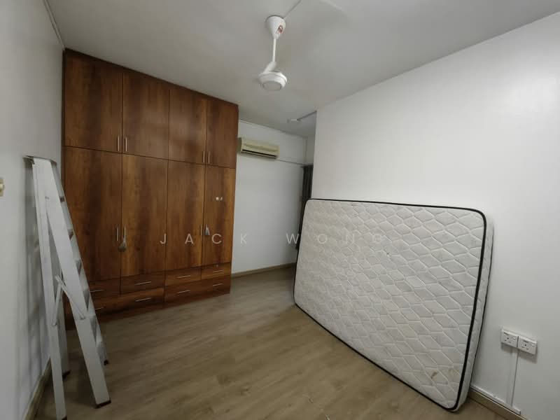Pangsapuri untuk Dijual di Permas Ville Apartment - Jack Wong - Bedroom - PropertyGuru.com.my