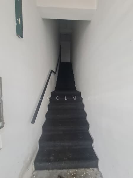 Kedai / Pejabat untuk Disewa di Taman Puncak Jalil (Seri Kembangan) - Malcolm Kok - Corridor - PropertyGuru.com.my