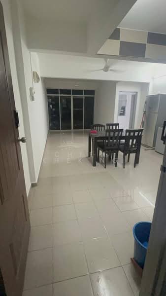 Apartment for Sale at Desa Bukit Dumbar - Chien Khek Ng - Dining Room - PropertyGuru.com.my