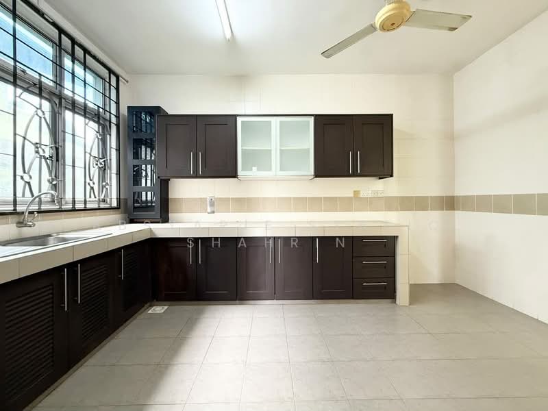 Rumah Berkembar untuk Dijual di Presint 15 (Putrajaya) - Absyarie Syafiq Shahrin - Kitchen - PropertyGuru.com.my