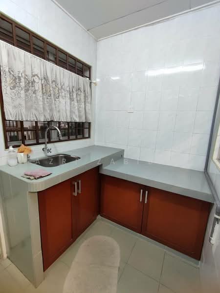 2-storey Terraced House for Rent in Kota Kemuning (Shah Alam) - Azri Zabidin - Kitchen - PropertyGuru.com.my
