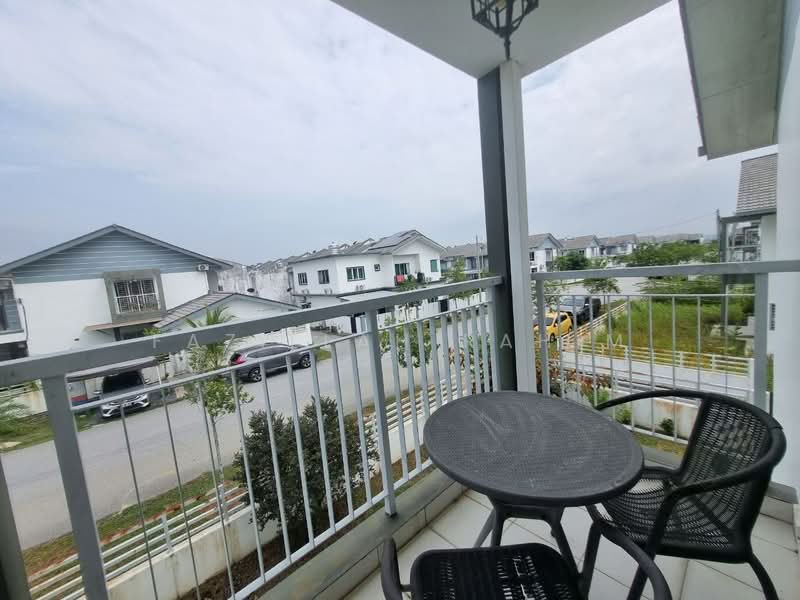 Rumah Teres 2 Tingkat untuk Dijual di Puncak Alam (Selangor) - Fazillah Rahim - Balcony - PropertyGuru.com.my