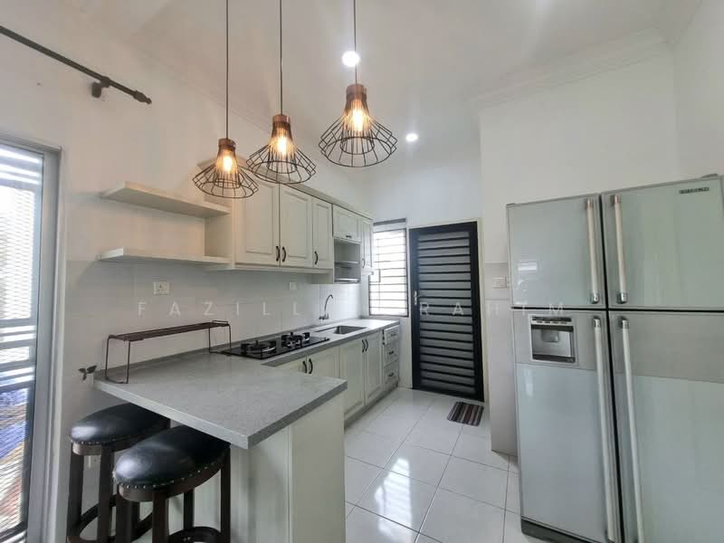Rumah Teres 2 Tingkat untuk Dijual di Puncak Alam (Selangor) - Fazillah Rahim - Kitchen - PropertyGuru.com.my