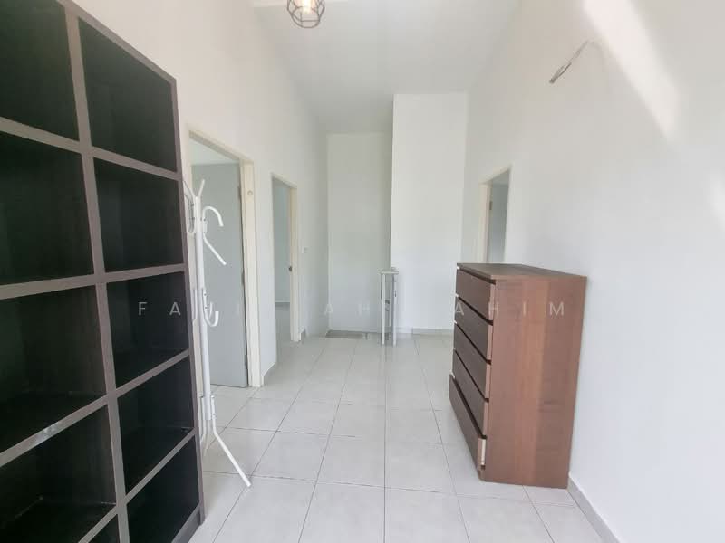 Rumah Teres 2 Tingkat untuk Dijual di Puncak Alam (Selangor) - Fazillah Rahim - Corridor - PropertyGuru.com.my