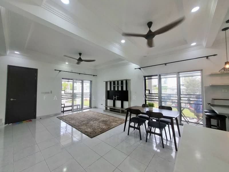 Rumah Teres 2 Tingkat untuk Dijual di Puncak Alam (Selangor) - Fazillah Rahim - Living Room - PropertyGuru.com.my