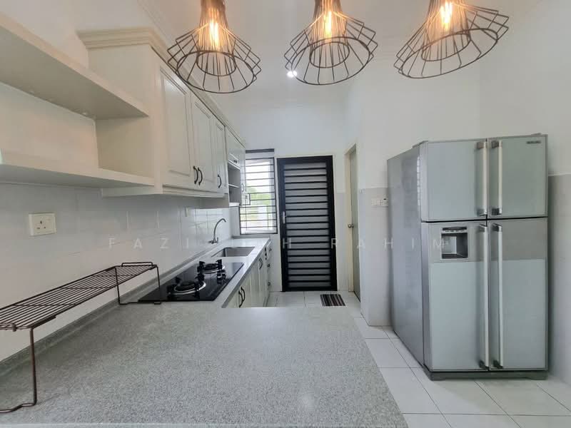 Rumah Teres 2 Tingkat untuk Dijual di Puncak Alam (Selangor) - Fazillah Rahim - Kitchen - PropertyGuru.com.my
