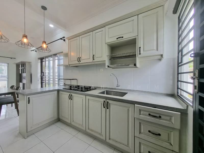 Rumah Teres 2 Tingkat untuk Dijual di Puncak Alam (Selangor) - Fazillah Rahim - Kitchen - PropertyGuru.com.my