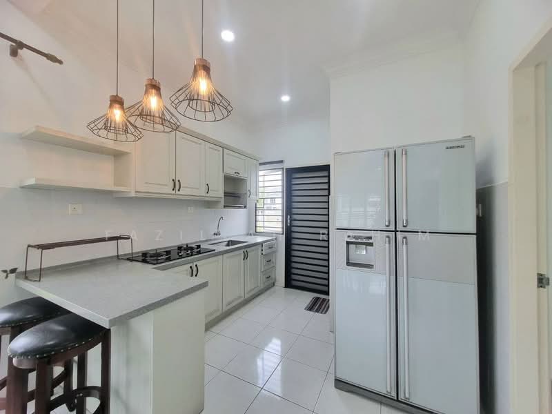 Rumah Teres 2 Tingkat untuk Dijual di Puncak Alam (Selangor) - Fazillah Rahim - Kitchen - PropertyGuru.com.my