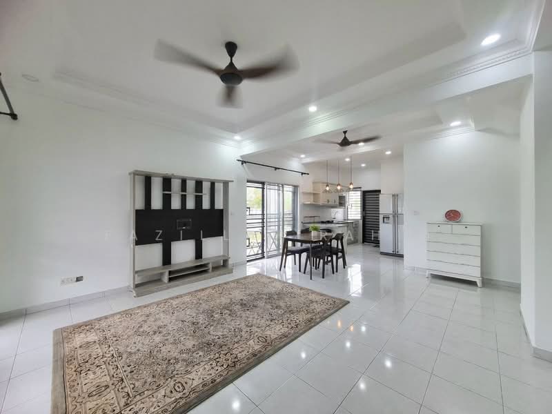 Rumah Teres 2 Tingkat untuk Dijual di Puncak Alam (Selangor) - Fazillah Rahim - Living Room - PropertyGuru.com.my